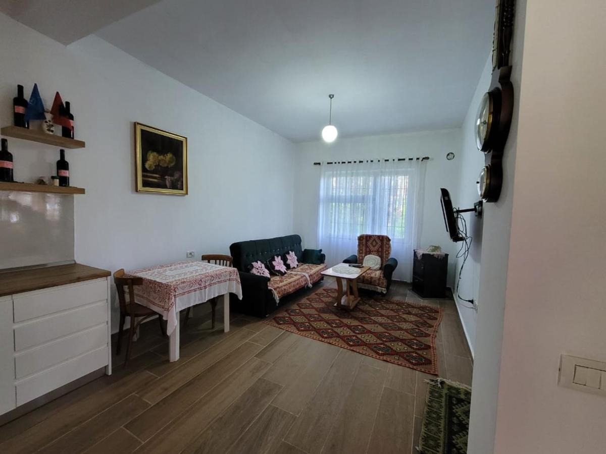 Bujtinat Skenderi Gjinar 2 Villa Dış mekan fotoğraf