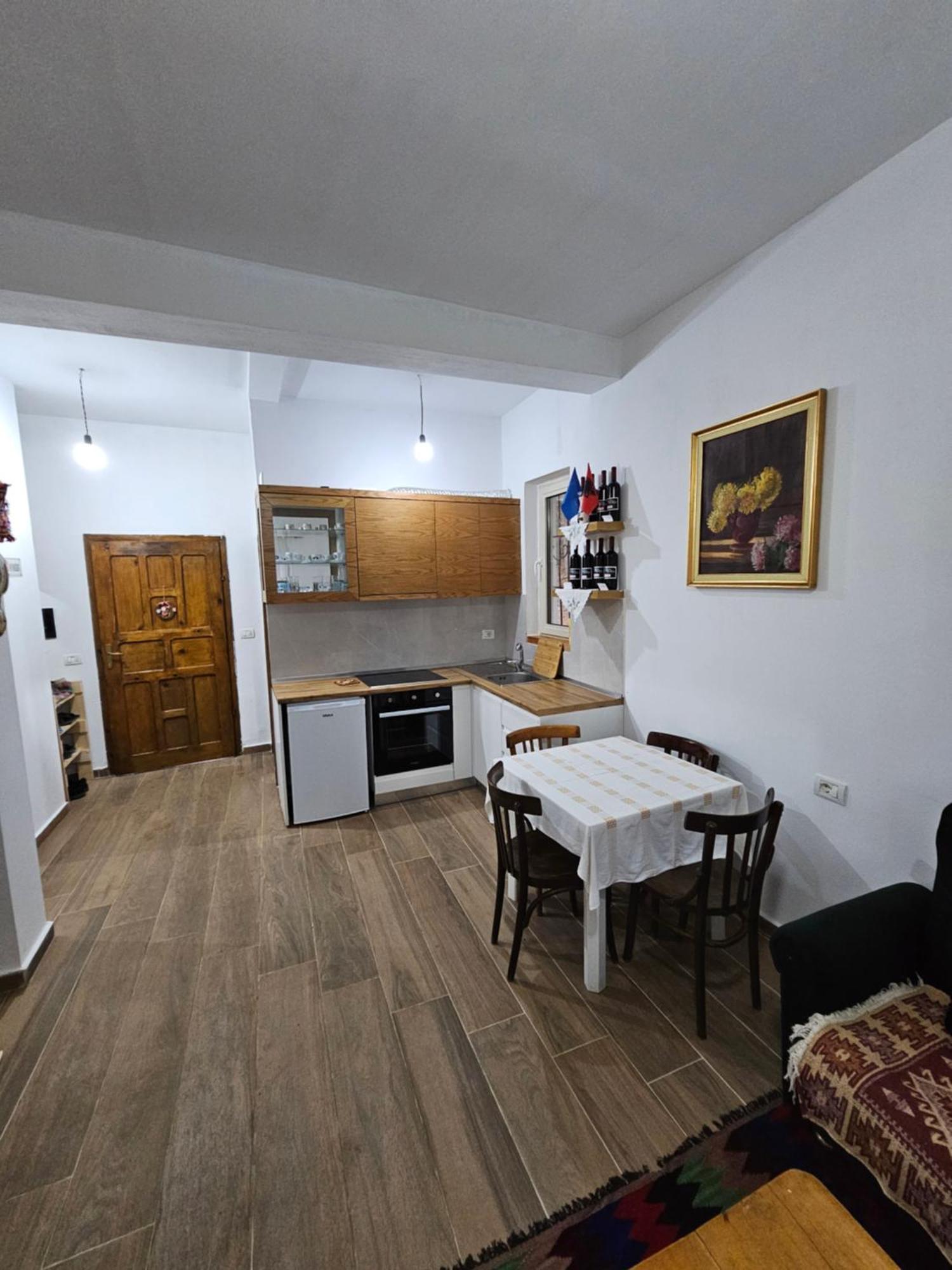 Bujtinat Skenderi Gjinar 2 Villa Dış mekan fotoğraf